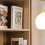 Spacious 1Br Studio Private Balcony & Cozy Netflix