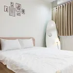 Spacious 1Br Studio Private Balcony & Cozy Netflix