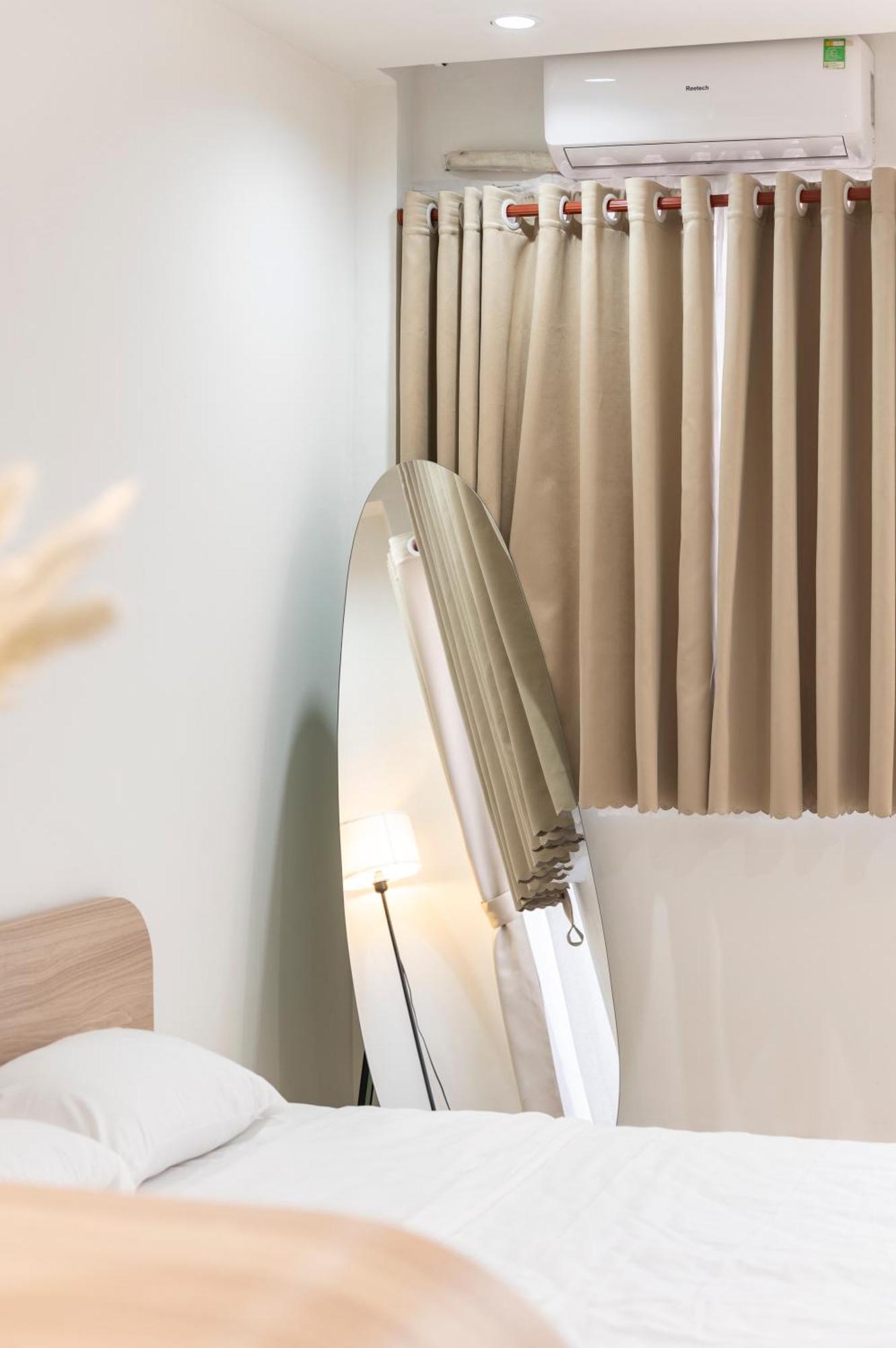 Spacious 1br Private Balcony & Cozy Netflix Căn hộ *