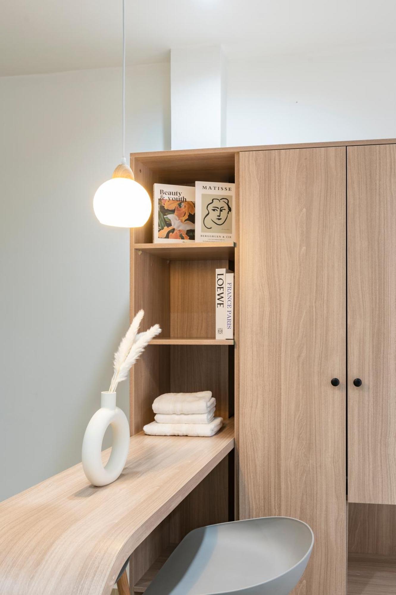 Căn hộ Spacious 1br Private Balcony & Cozy Netflix *