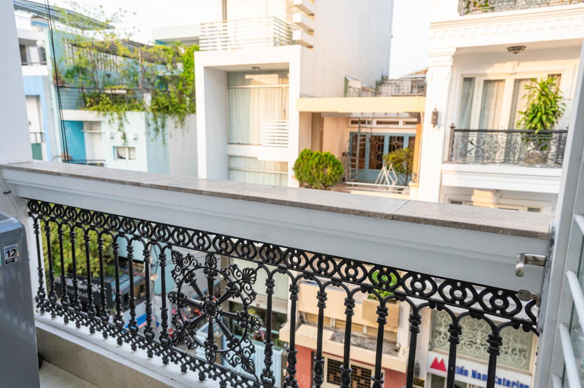 Spacious 1br Private Balcony & Cozy Netflix * TP. Hồ Chí Minh